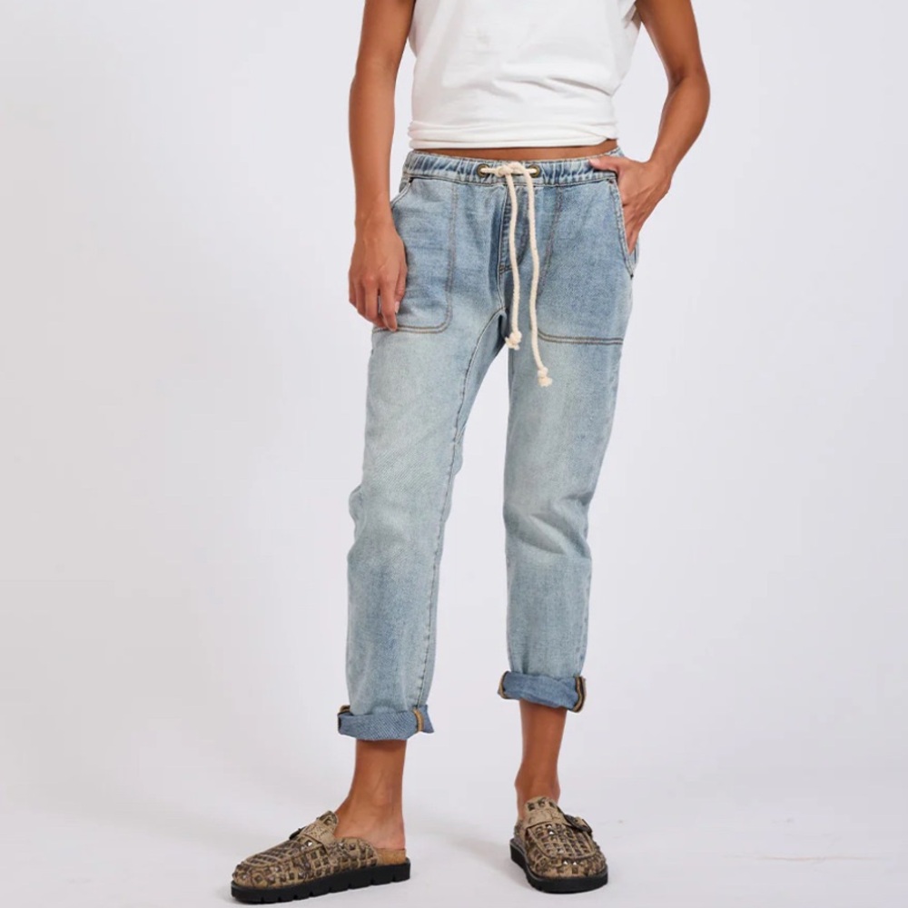 One Teaspoon Shabbies Drawstring Boyfriend Denim
Jeans, Montana XS NWOT